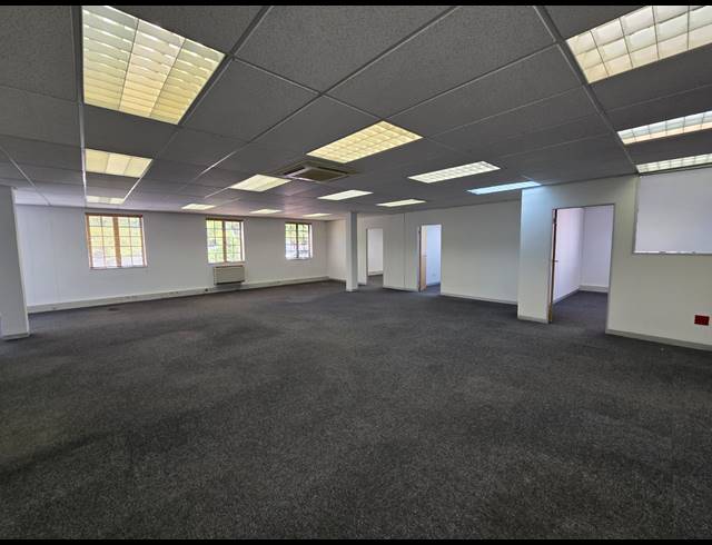 308M² OFFICE TO LET IN TYGER VALLEY